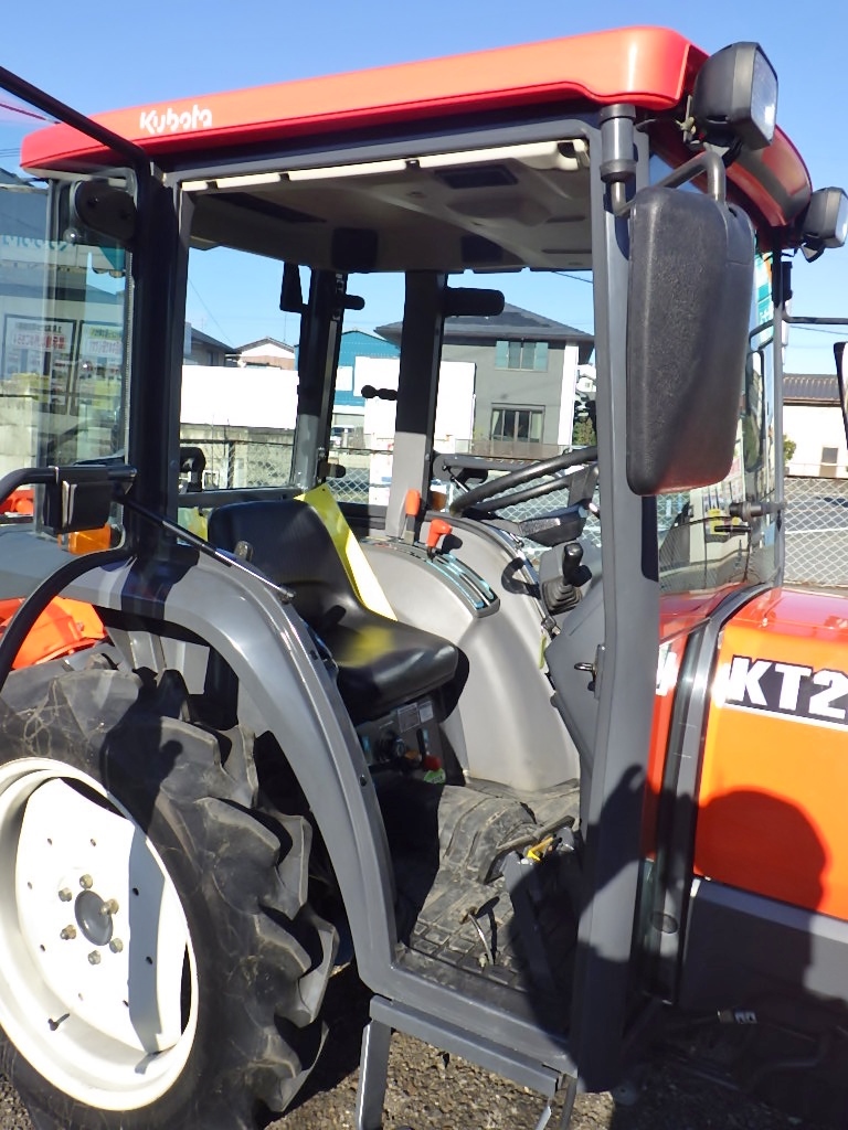 トラクター KT20FQBMAJRF4　キャビン　整備済 写真５